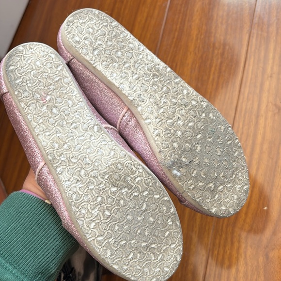 Toms Girls Pink Glitter Slip On Shoes - Picture 6 of 7